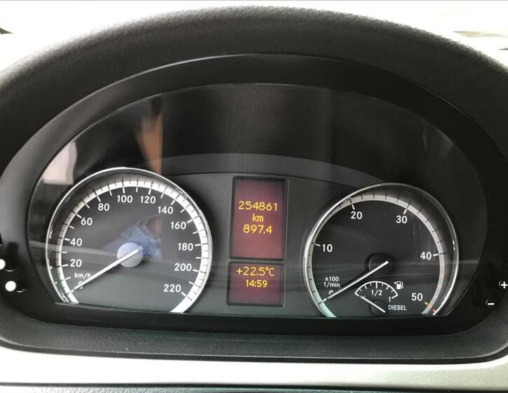 Mercedes-Benz Vito 14