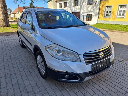 Suzuki SX4 S-Cross Hatchback 1,6 l 88 kw