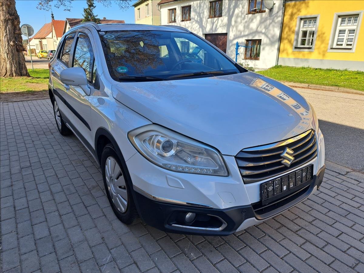 Suzuki SX4 S-Cross Hatchback 1,6 l 88 kw