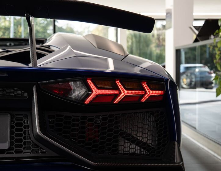Lamborghini Aventador 25