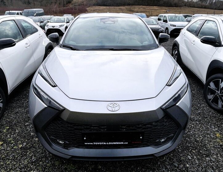 Toyota C-HR SUV 1,8 l 103 kw