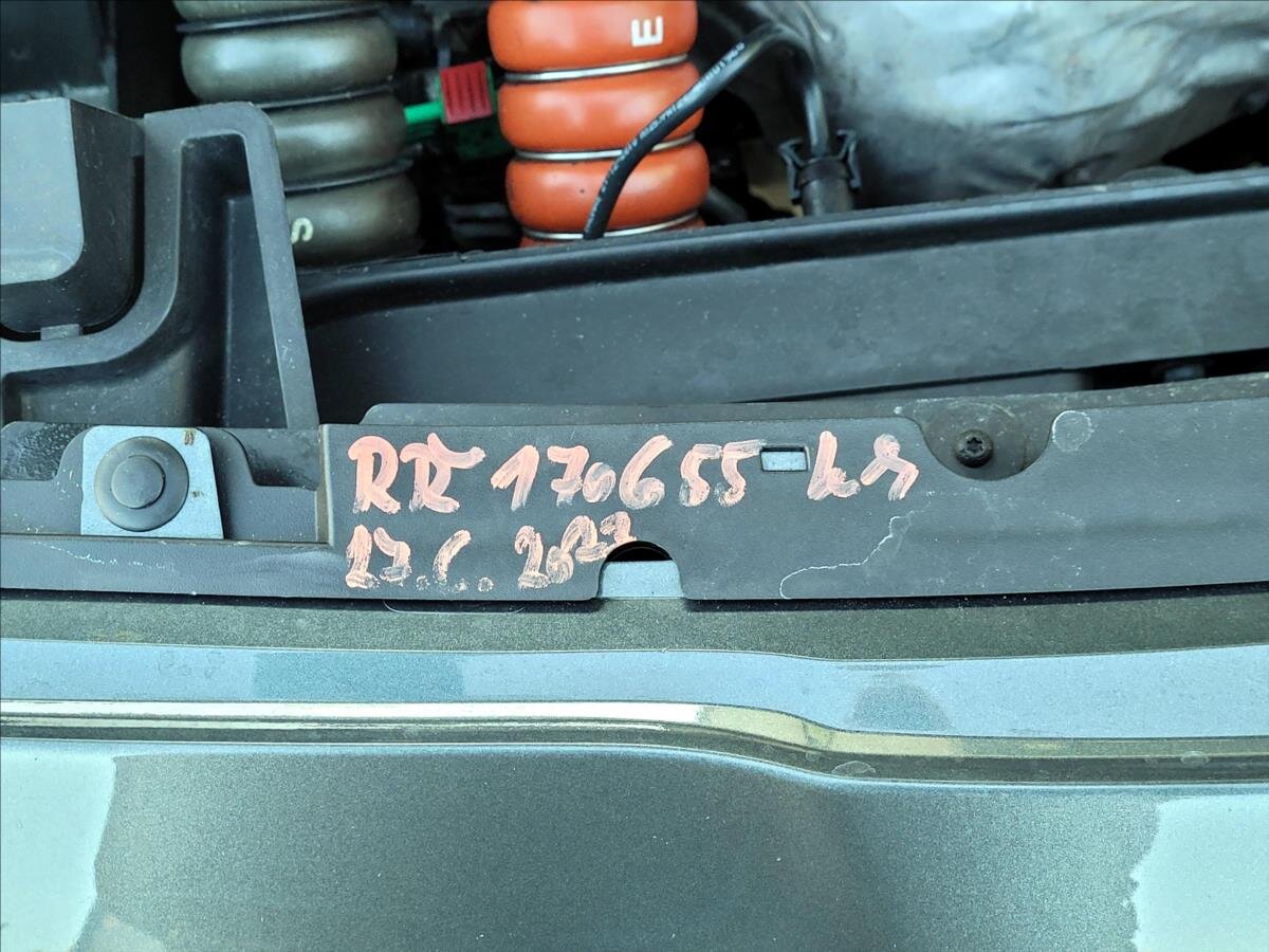 Peugeot 5008 MPV 1,6 l 115 kw