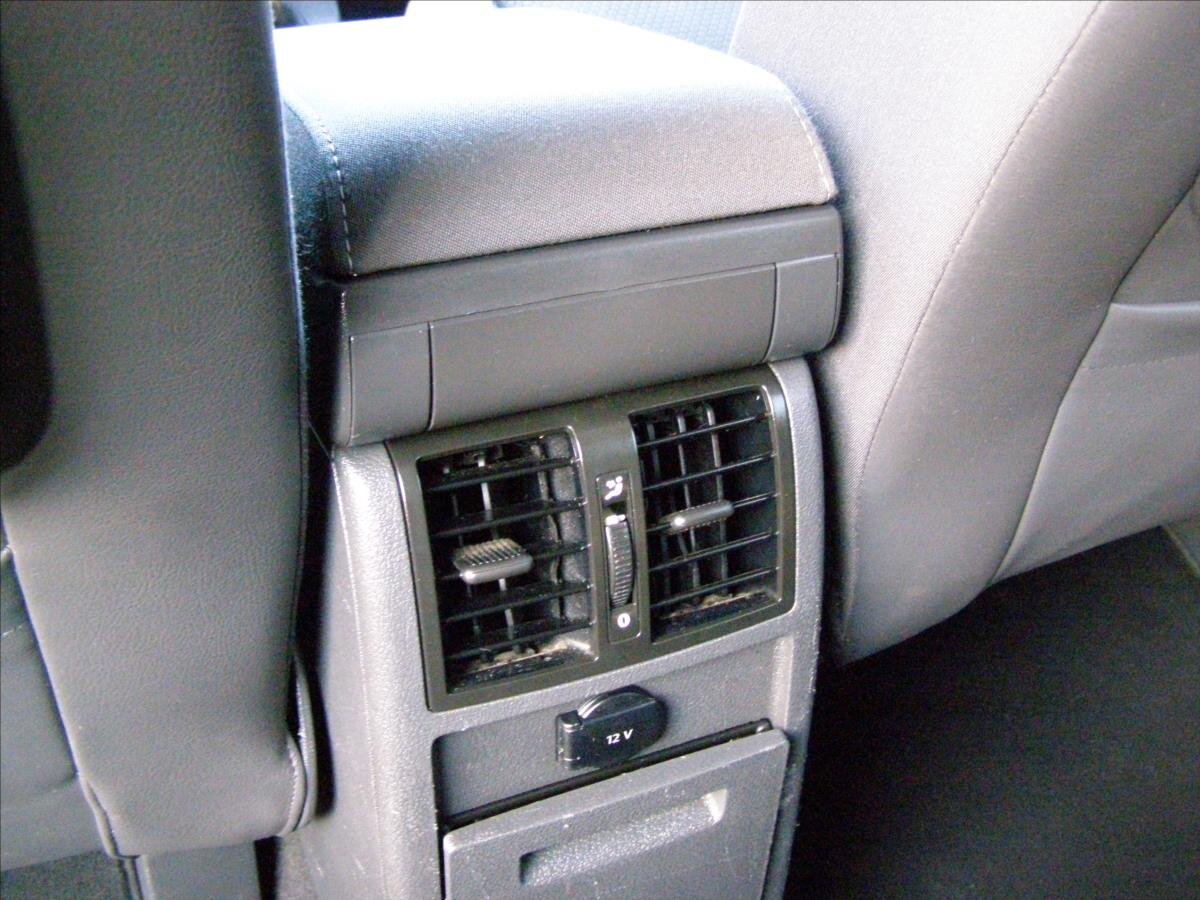 Volkswagen Touran MPV 1,2 l 77 kw