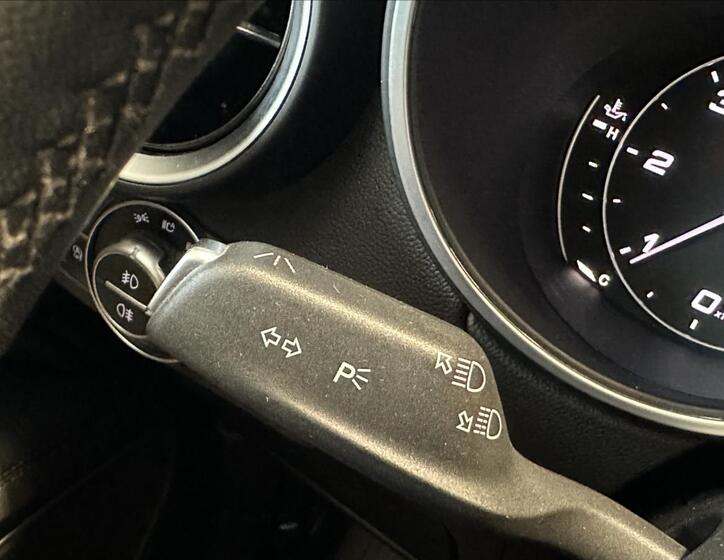 Alfa Romeo Stelvio 30