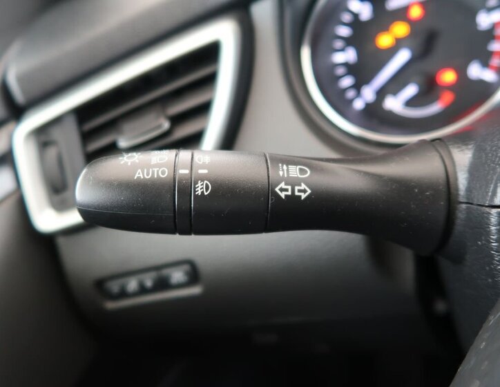 Nissan Qashqai SUV / Terénní 1,5 l 81 kw