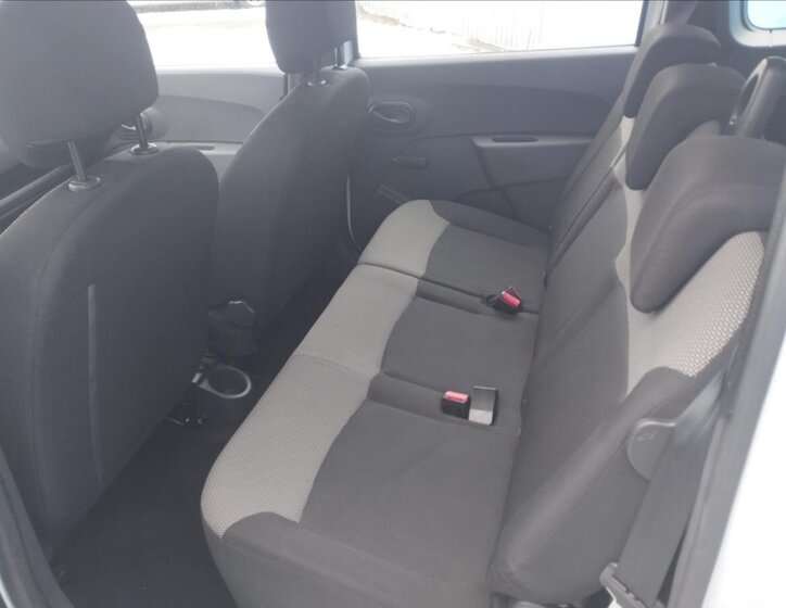 Dacia Lodgy 9