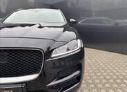 Jaguar F-Pace SUV / Terénní 3,0 l 221 kw