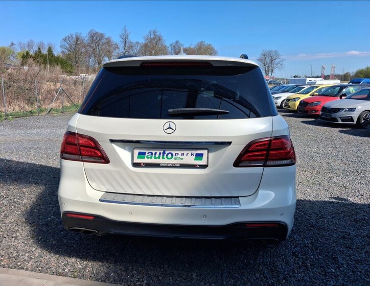 Mercedes-Benz GLE Kombi 3,0 l 270 kw