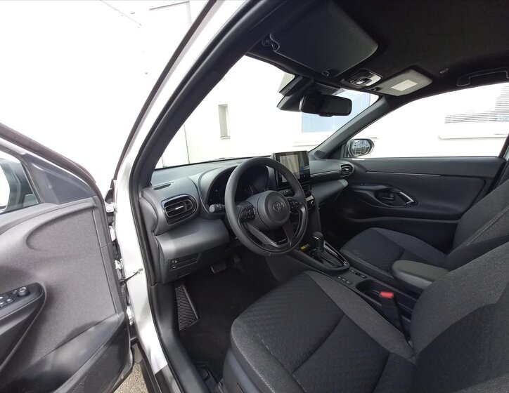 Toyota Yaris Cross CUV 1,5 l 68 kw