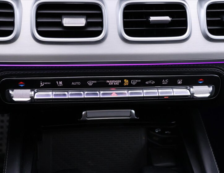 Mercedes-Benz GLS 29