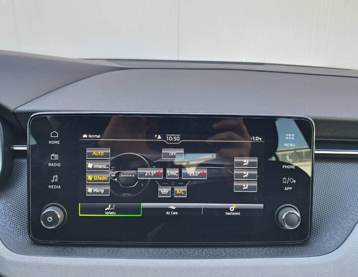 Škoda Scala Hatchback 1,0 l 85 kw