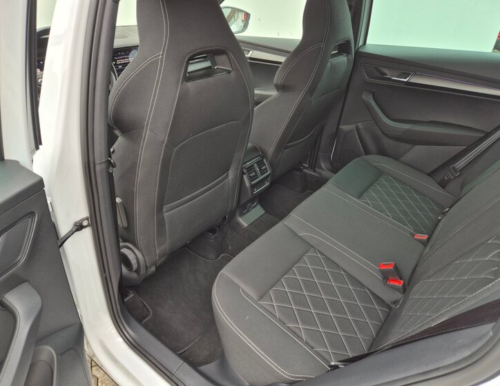 Škoda Karoq SUV / Terénní 1,5 l 110 kw