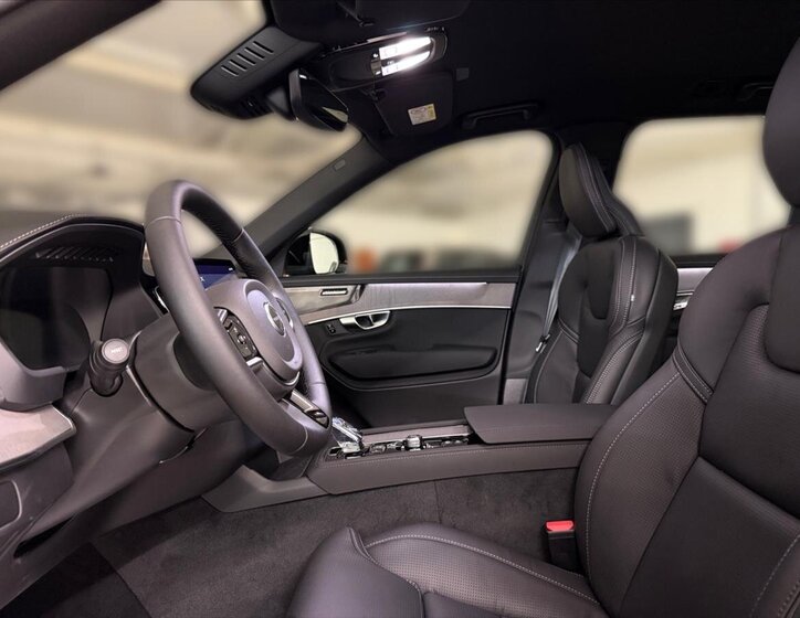 Volvo XC90 SUV / Terénní 2,0 l 184 kw