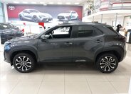 Toyota Yaris Cross CUV / Crossover 1,5 l 68 kw