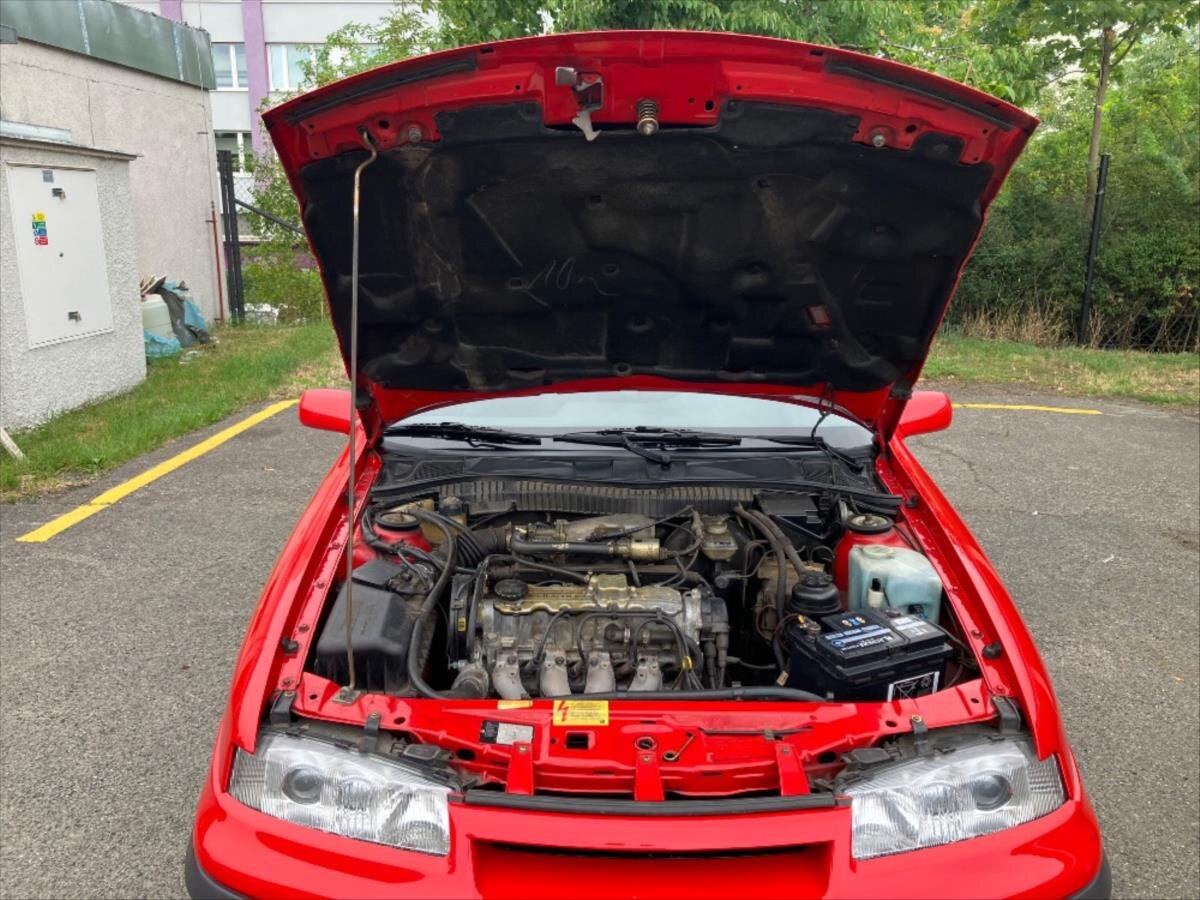 Opel Calibra Kupé 2,0 l 85 kw