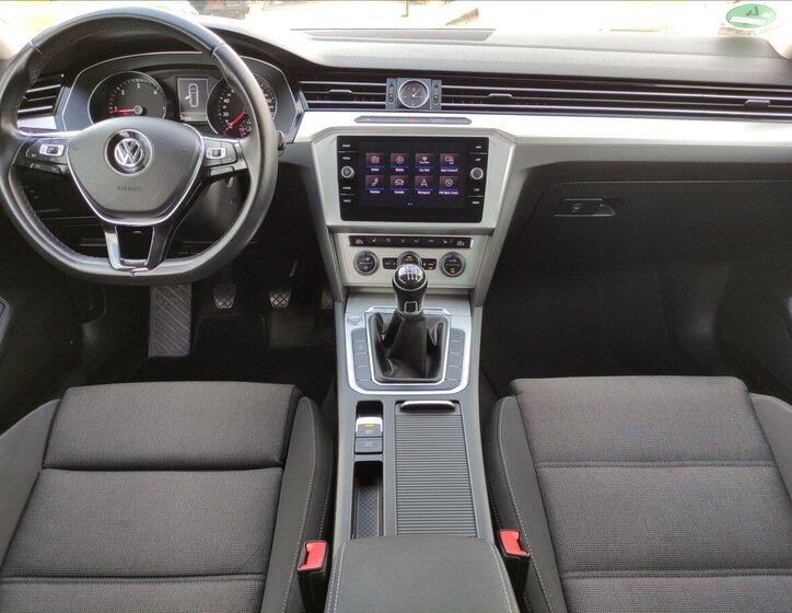Volkswagen Passat Kombi 2,0 l 110 kw