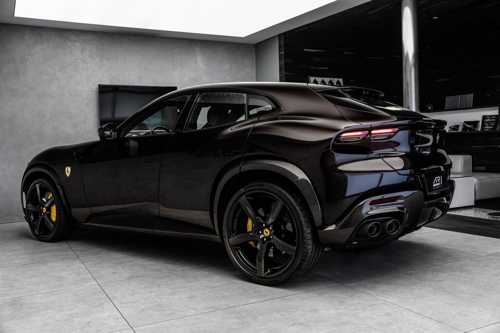 Ferrari Ostatní SUV / Terénní 6,5 l 529 kw