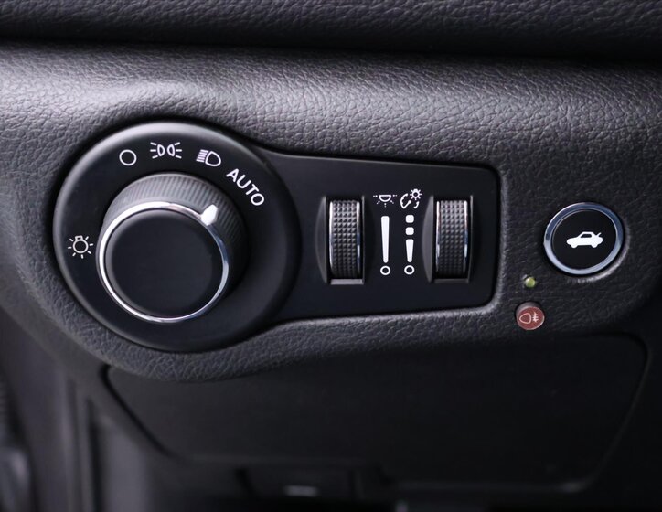 Chrysler 200 Sedan 2,4 l 135 kw