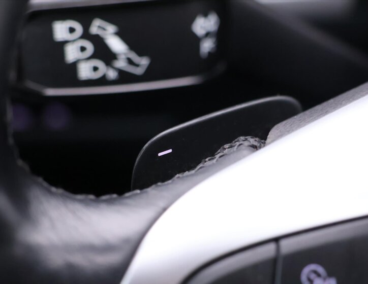 Volkswagen Touareg SUV / Terénní 3,0 l 170 kw