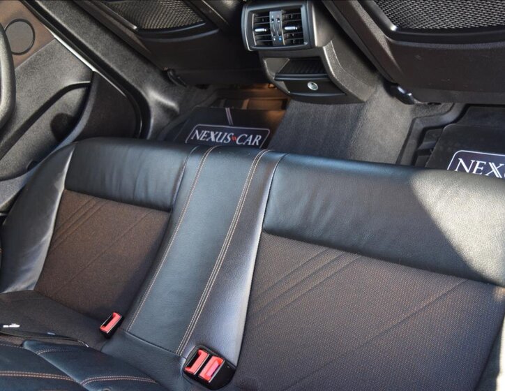 BMW X4 Sedan 2,0 l 140 kw