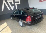 Mercedes-Benz Třídy C Kombi 2,1 l 110 kw
