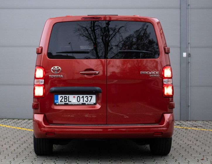 Toyota ProAce 6