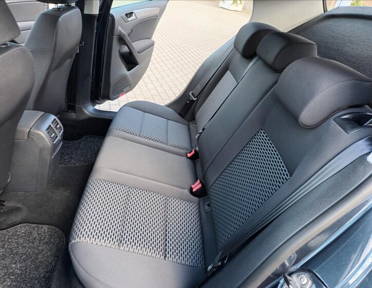 Volkswagen Golf Hatchback 1,4 l 59 kw