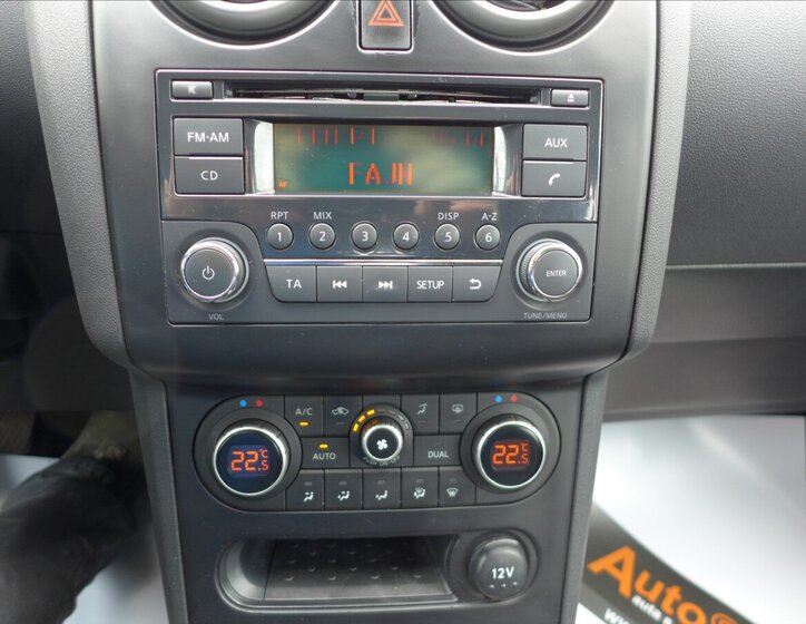 Nissan Qashqai SUV / Terénní 1,6 l 86 kw