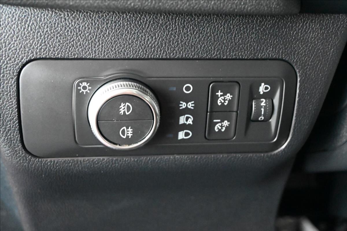 Ford Kuga SUV / Terénní 1,5 l 88 kw