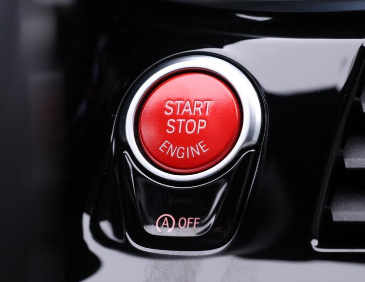 BMW M5 Sedan / Limuzína 4,4 l 441 kw