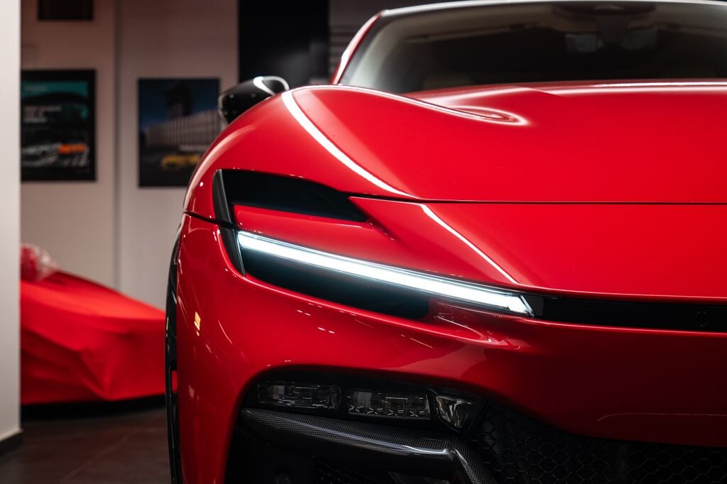 Ferrari Ostatní Hatchback 6,5 l 529 kw