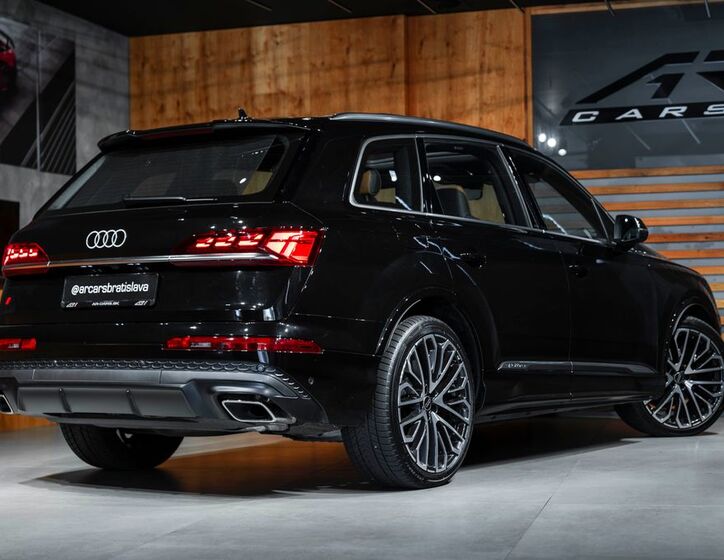 Audi Q7 31
