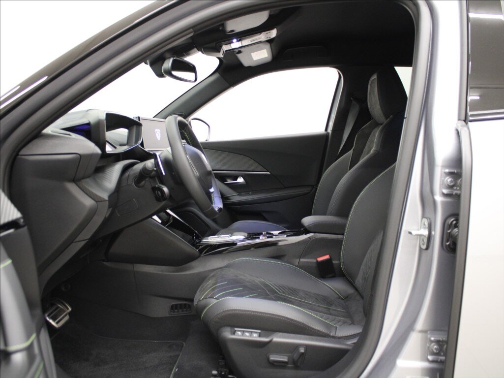 Peugeot 2008 SUV / Terénní 1,2 l 107 kw
