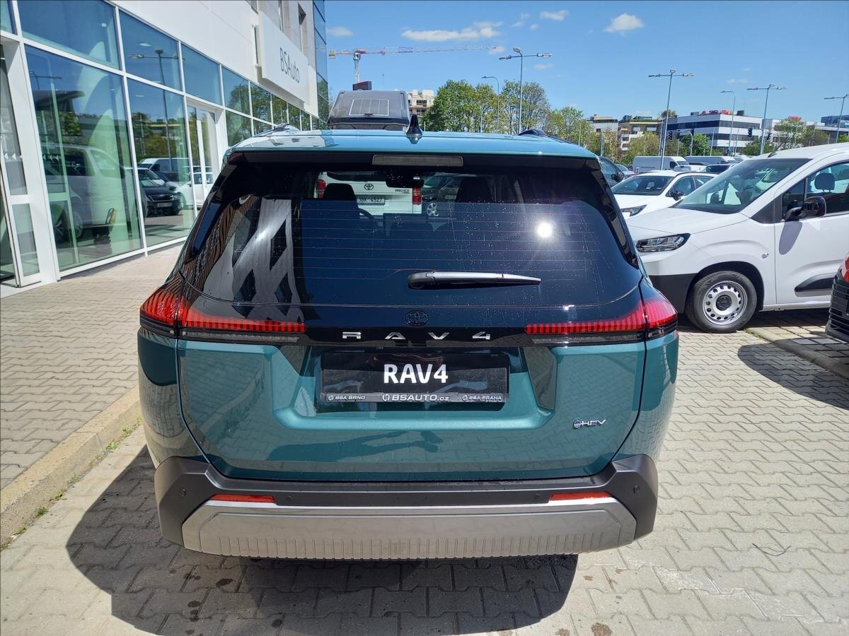 Toyota RAV4 SUV / Terénní 2,5 l 136 kw