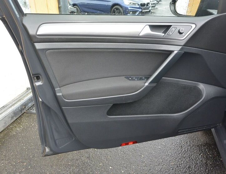 Volkswagen Golf Kombi 2,0 l 110 kw