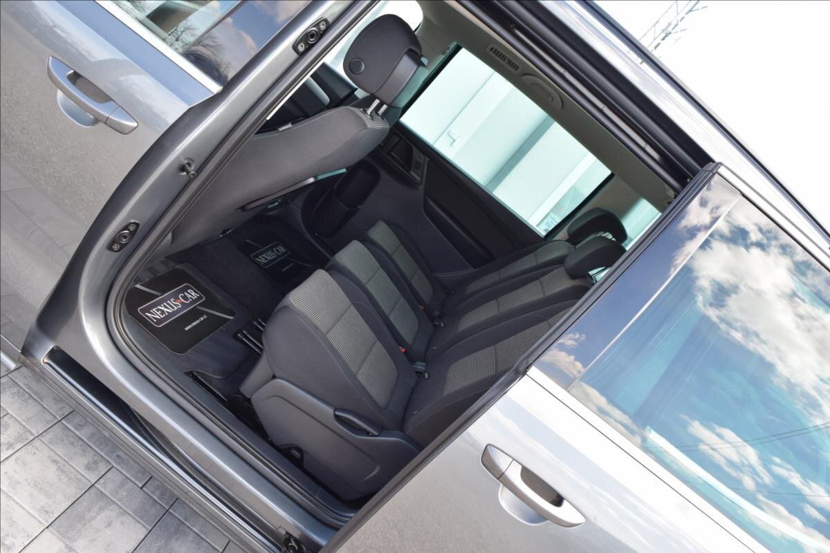 Volkswagen Sharan MPV 2,0 l 103 kw