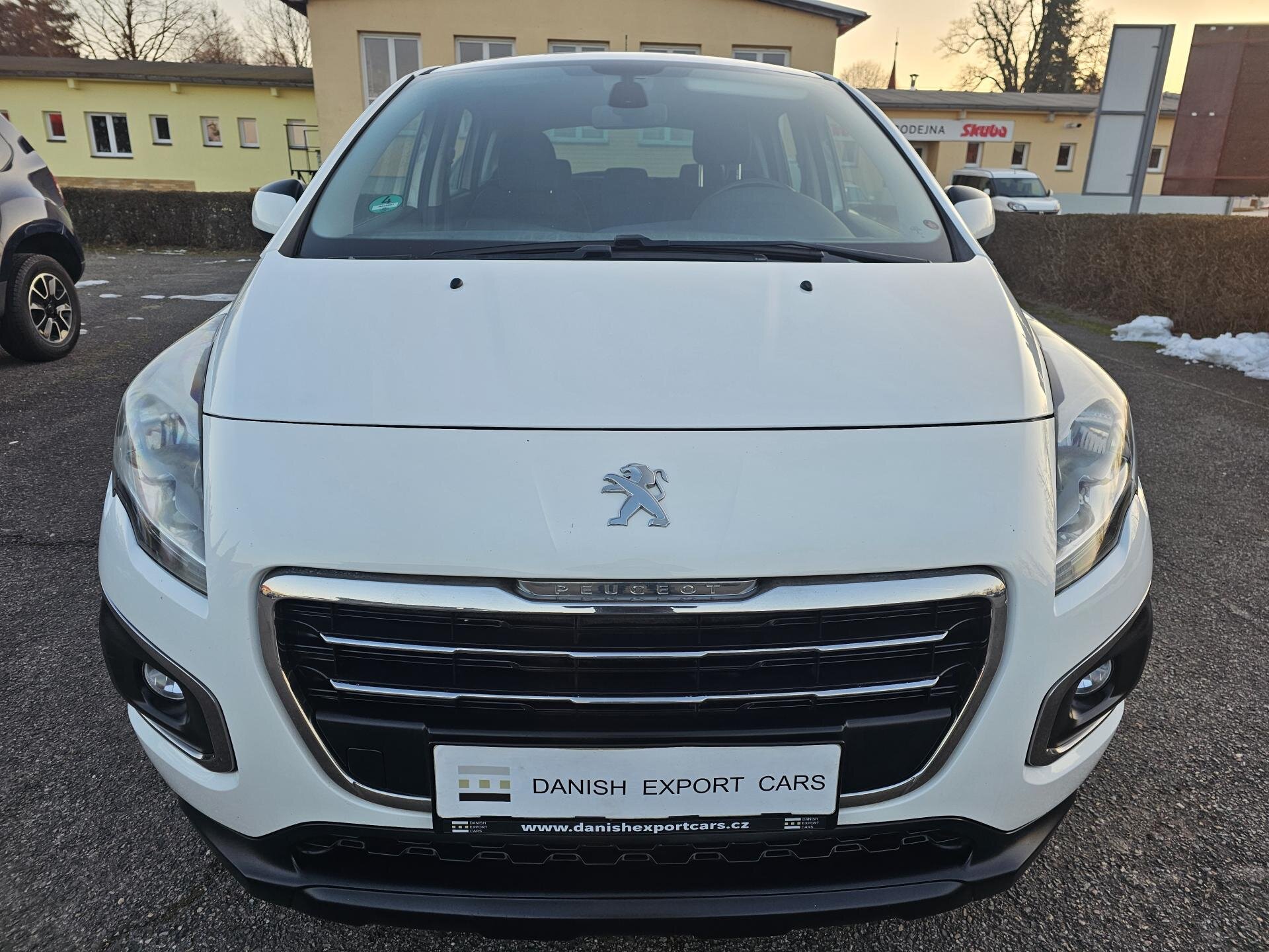 Peugeot 3008 SUV 1,2 l 96 kw