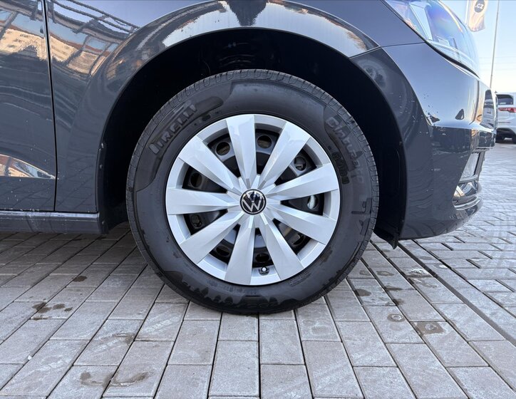 Volkswagen Touran MPV 1,5 l 110 kw