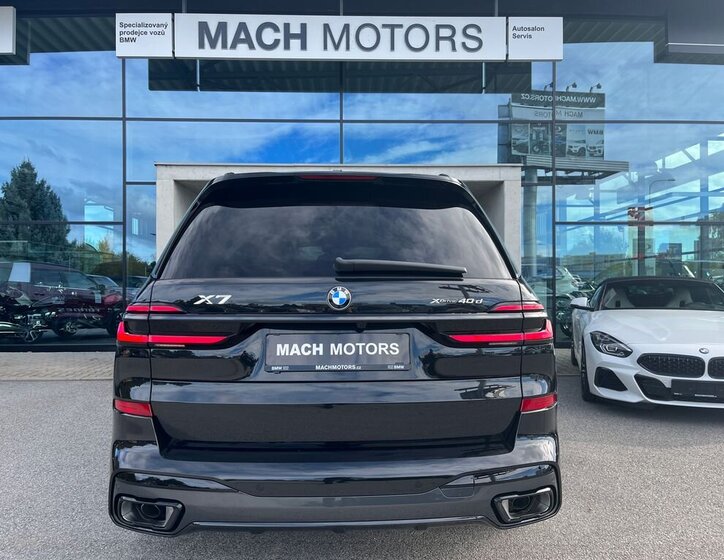 BMW X7 SUV / Terénní 3,0 l 250 kw