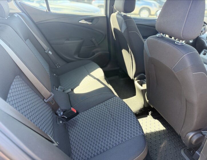 Opel Astra Hatchback 999,0 77 kw