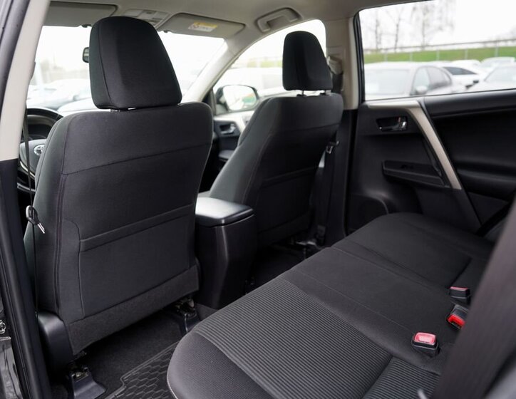 Toyota RAV4 SUV / Terénní 2,0 l 91 kw