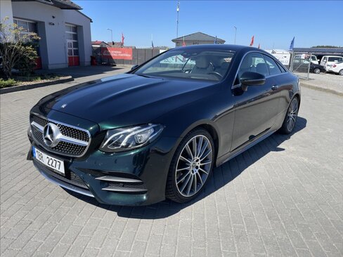 Mercedes-Benz Třídy E Kupé 2,0 l 180 kw