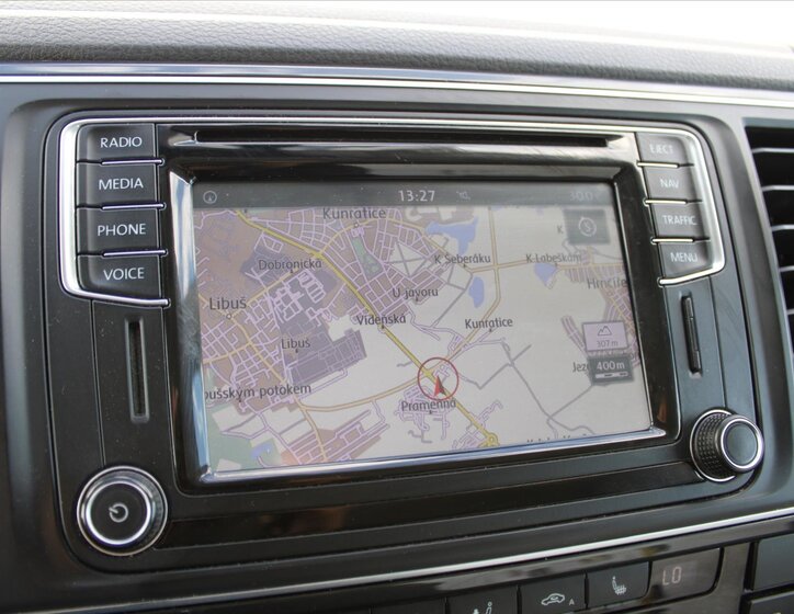 Volkswagen Multivan 19