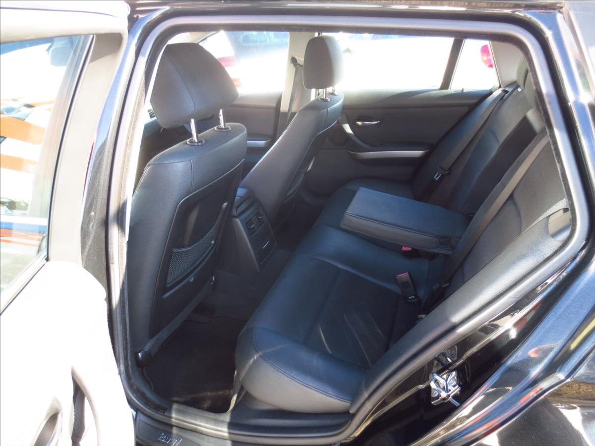 BMW Řada 3 Kombi 2,5 l 160 kw