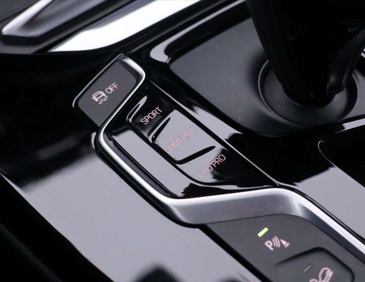 BMW X3 SUV / Terénní 2,0 l 140 kw