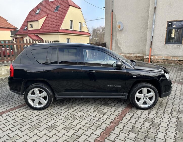 Jeep Compass SUV / Terénní 2,1 l 120 kw