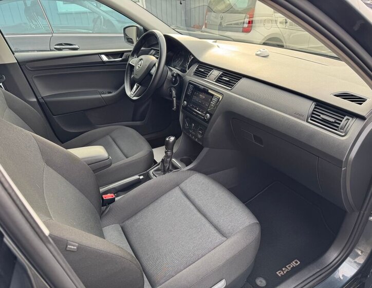 Škoda Rapid Hatchback 999,0 70 kw