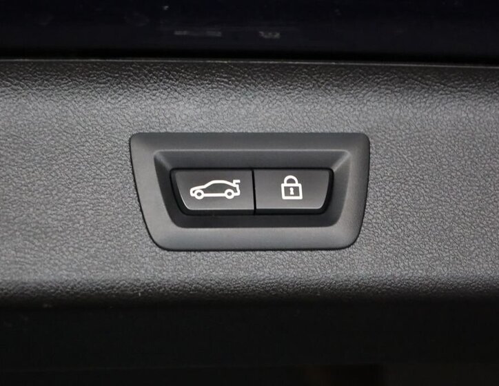 BMW Řada 5 Kombi 3,0 l 195 kw