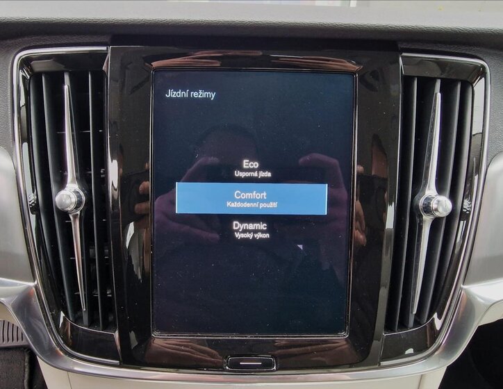 Volvo V90 Kombi 2,0 l 140 kw