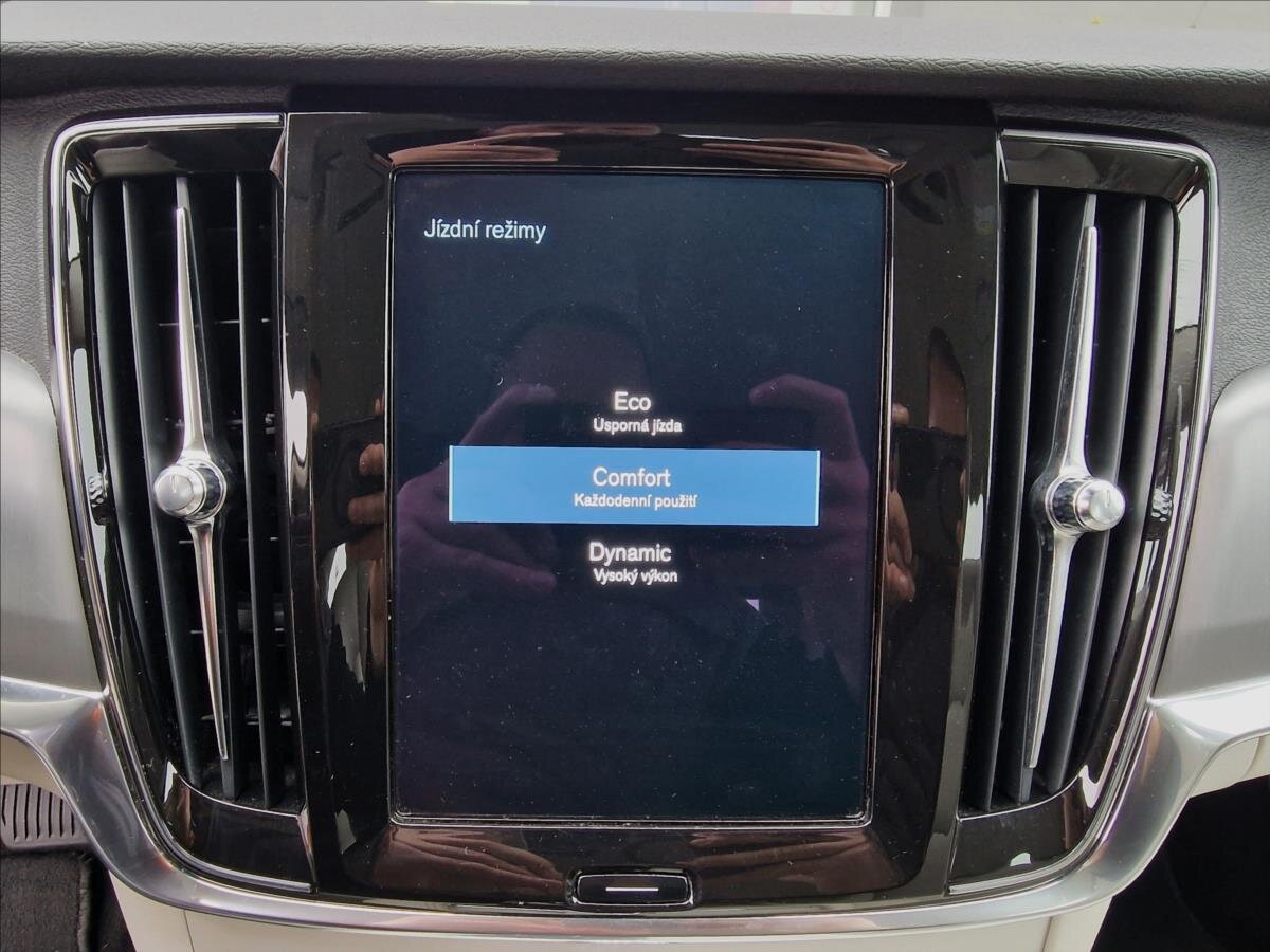 Volvo V90 Kombi 2,0 l 140 kw